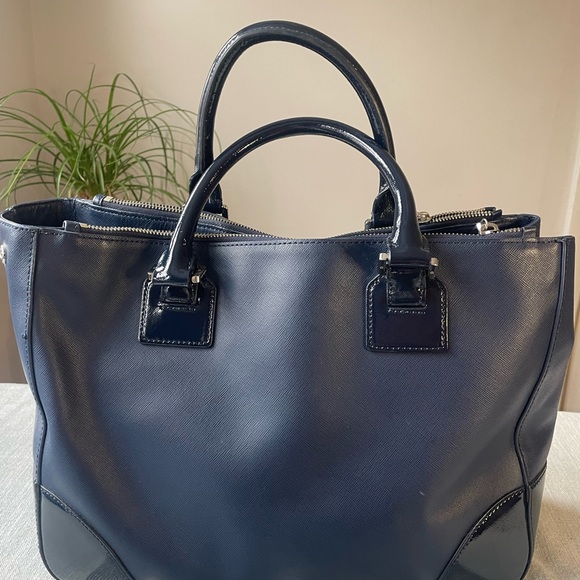 Navy Tory Burch Hangbag - Picture 2 of 5
